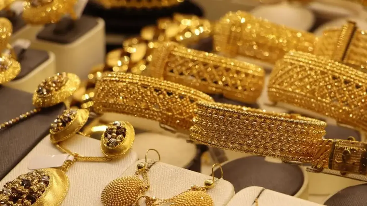 تغيرات جديدة تلاحق سعر الذهب في الأسواق خلال تعاملات يوم الجمعة